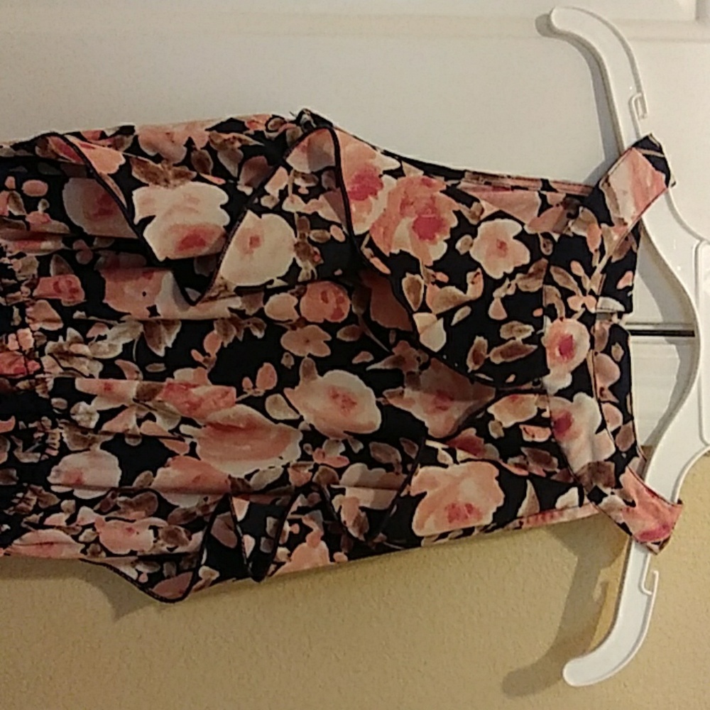 Dress - Picture 2 of 2